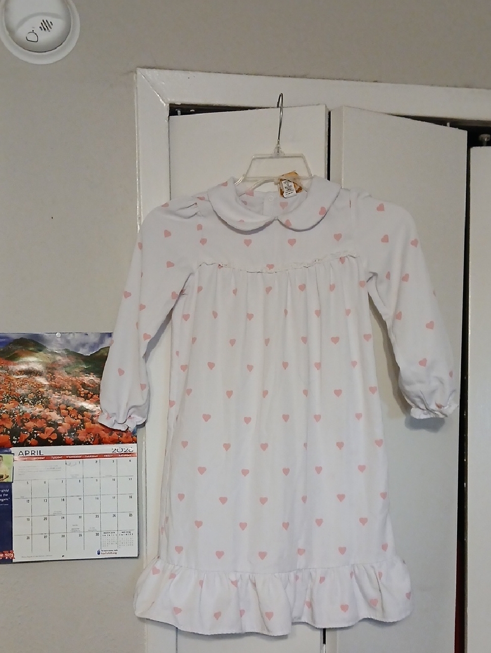 The Beaufort Bonnet Company White Nightgown with Pink Heart Print